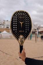 Carregar imagem no visualizador da galeria, Raquete de Beach Tennis Minimalist Star Carbono Dourado 3K 2026